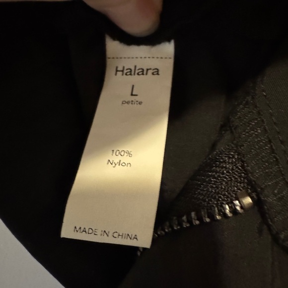 HALARA Mid Rise Button Zipper Side Pocket Wide Leg
Casual Cargo Pants. Large P - Picture 13 of 13